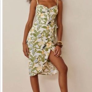 Reformation Rianne Dress in Tropics